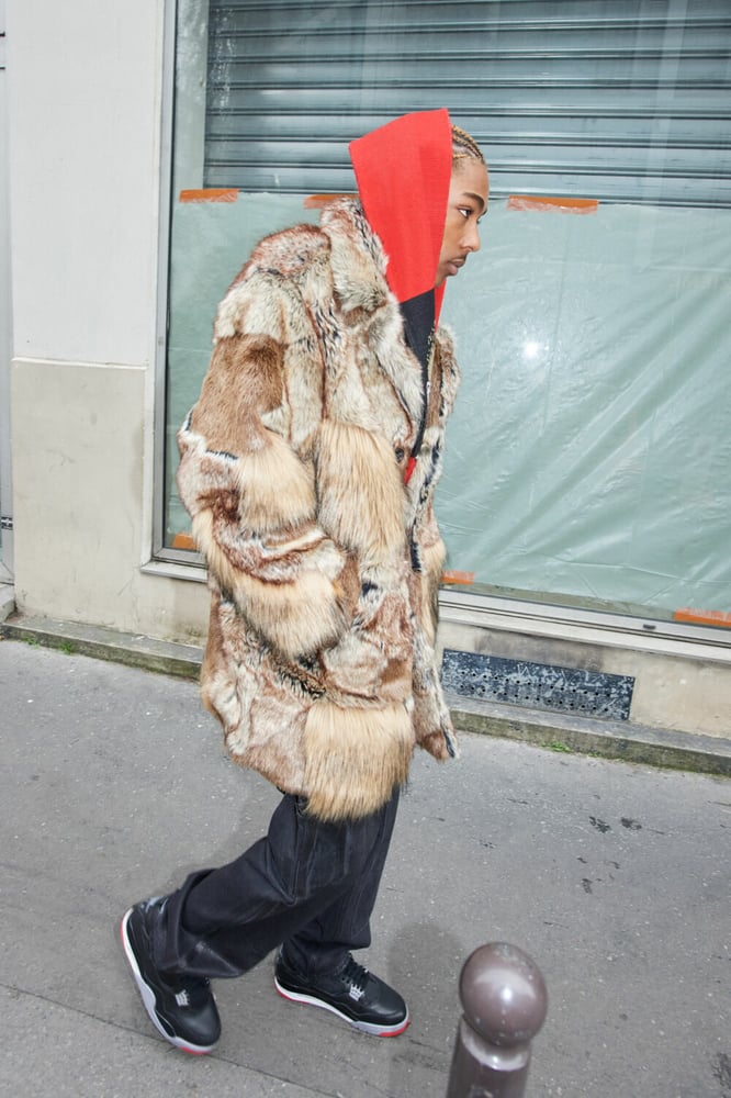 Supreme x MM6 Maison Margiela : Une Collaboration Audacieuse entre Streetwear et Haute Couture